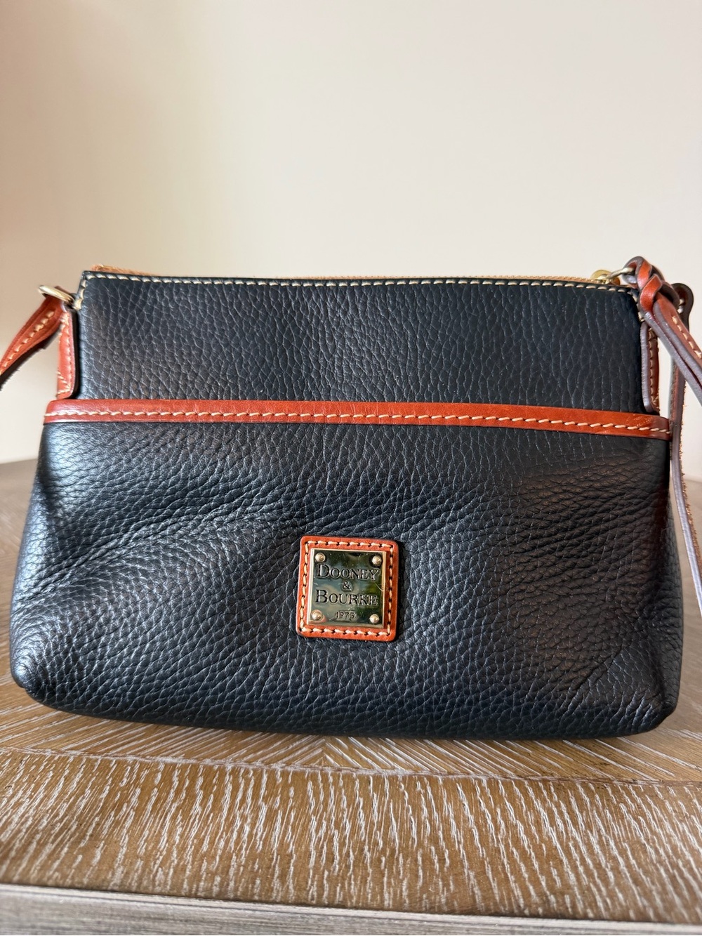 Dooney & Bourke Leather Crossbody Purse - Picture 10 of 10